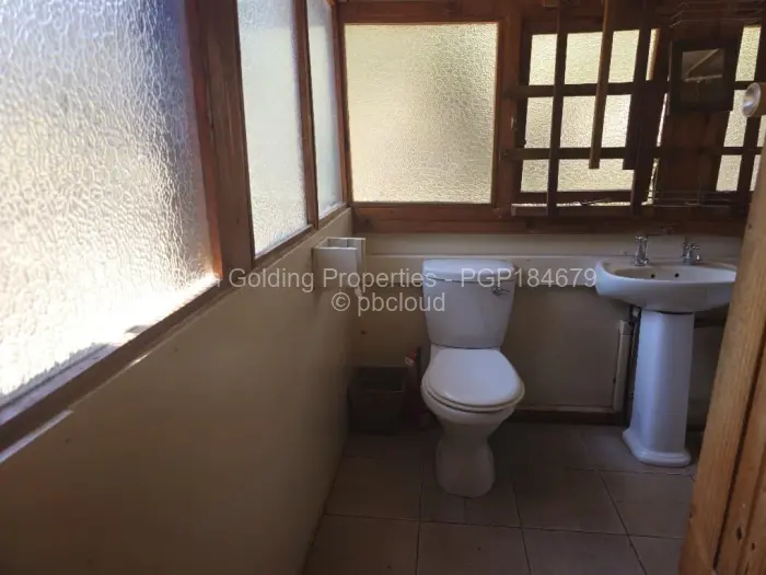 Cottage/Garden Flat to Rent in Greendale
