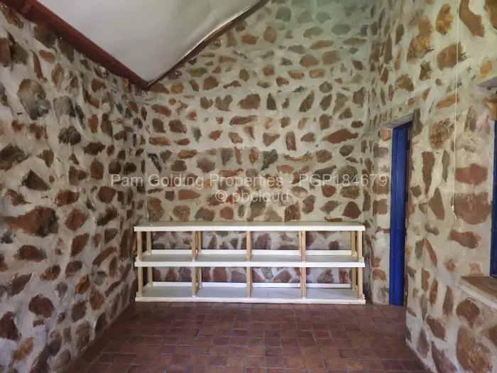 Cottage/Garden Flat to Rent in Greendale