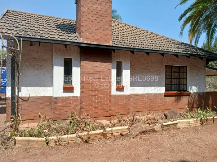 3 Bedroom House for Sale in Upper Hillside, Harare