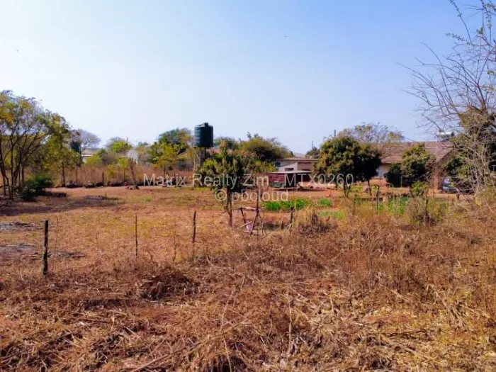 Stand for Sale in Whitecliff, Harare