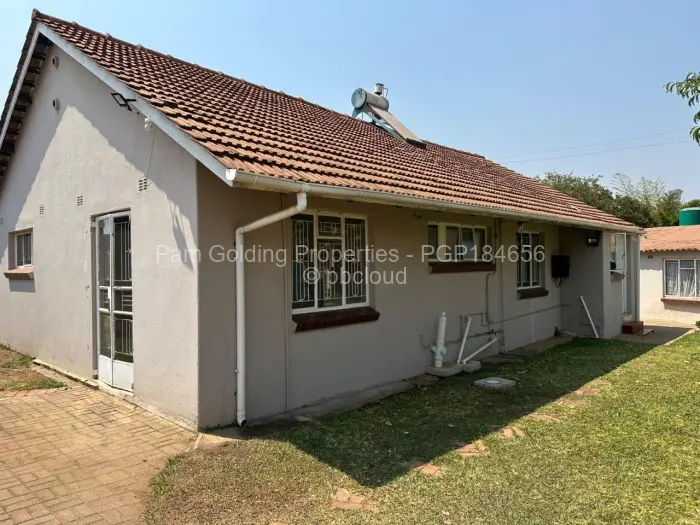 3 Bedroom House to Rent in Haig Park