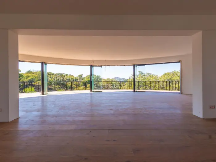 5 Bedroom House for Sale in Umwinsidale, Harare