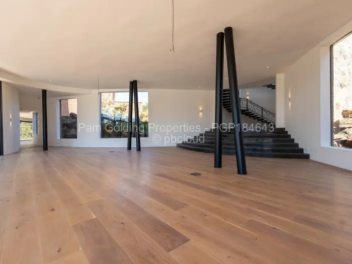 5 Bedroom House for Sale in Umwinsidale, Harare