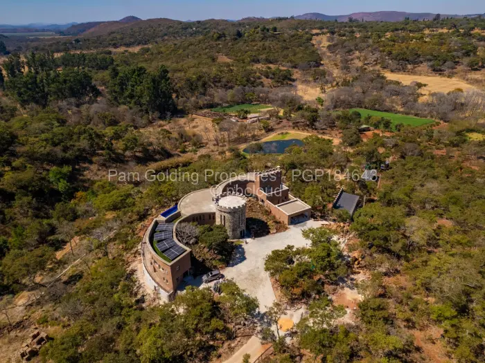 5 Bedroom House for Sale in Umwinsidale, Harare