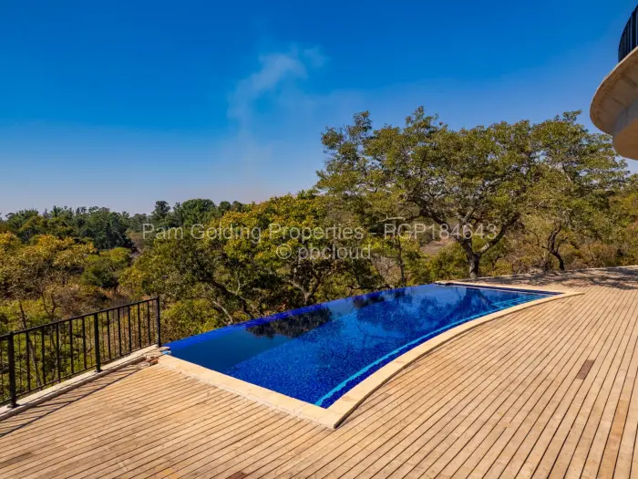 5 Bedroom House for Sale in Umwinsidale, Harare