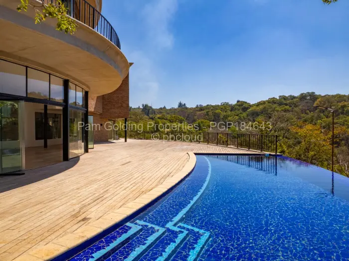 5 Bedroom House for Sale in Umwinsidale, Harare