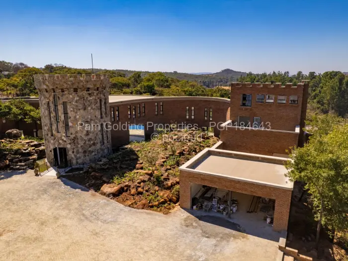 5 Bedroom House for Sale in Umwinsidale, Harare