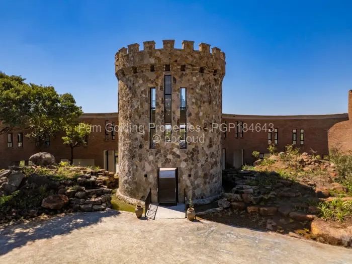 5 Bedroom House for Sale in Umwinsidale, Harare