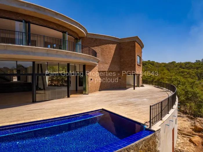 5 Bedroom House for Sale in Umwinsidale, Harare
