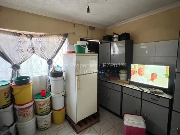 3 Bedroom House for Sale in Glen View, Harare