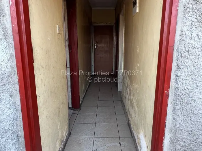 3 Bedroom House for Sale in Glen View, Harare