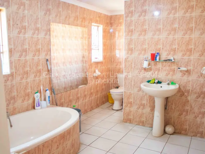 4 Bedroom House for Sale in Milton Park, Harare