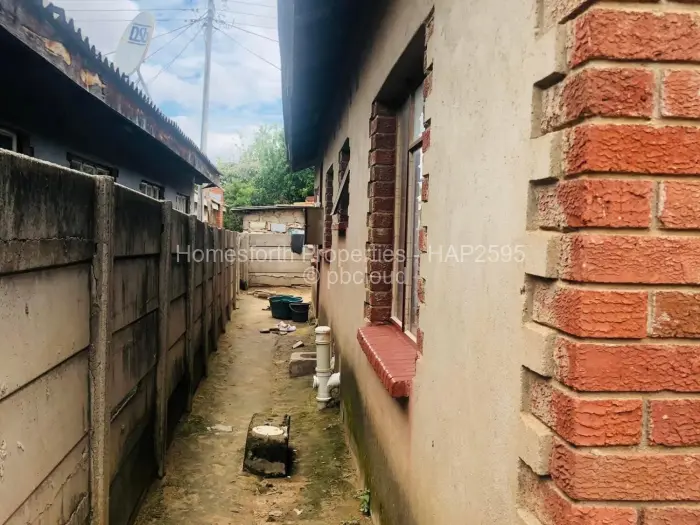 4 Bedroom House for Sale in Chitungwiza, Chitungwiza