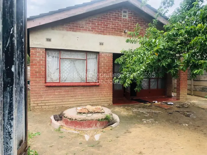 4 Bedroom House for Sale in Chitungwiza, Chitungwiza