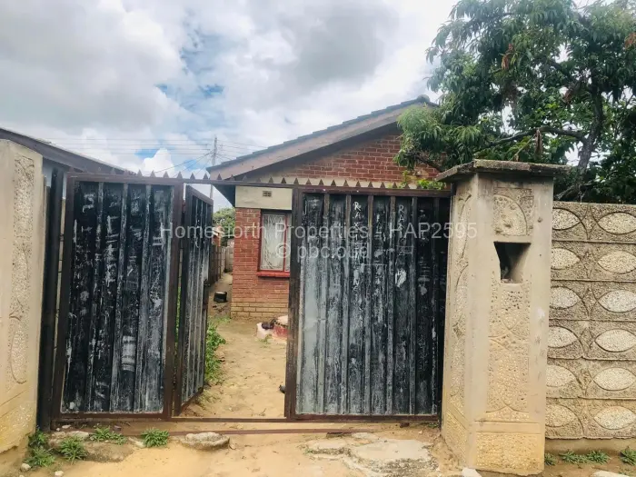 4 Bedroom House for Sale in Chitungwiza, Chitungwiza