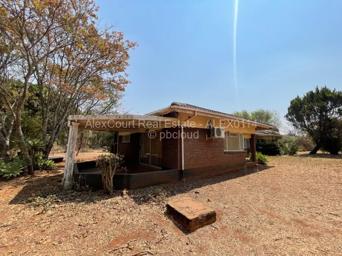 5 Bedroom House for Sale in Hogerty Hill, Harare