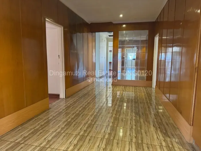 5 Bedroom House to Rent in Northwood