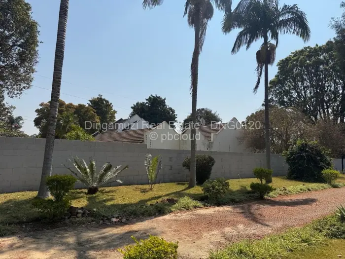 5 Bedroom House to Rent in Northwood