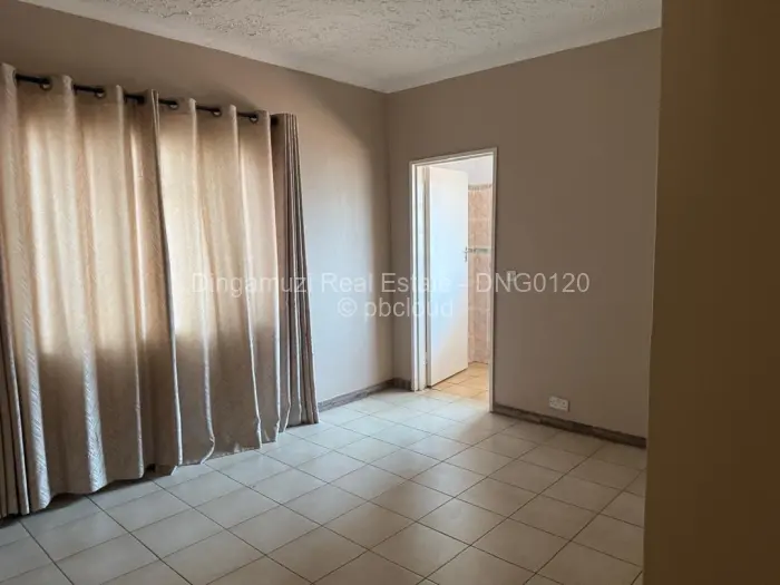 5 Bedroom House to Rent in Northwood