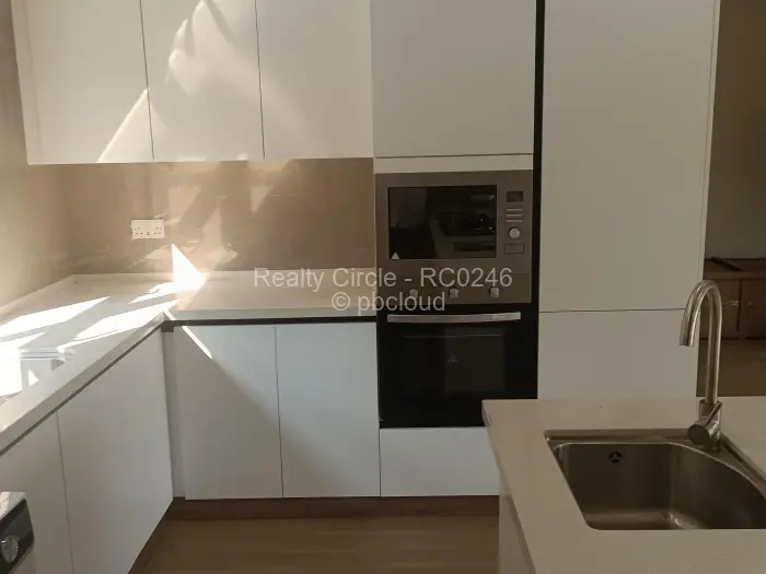 Townhouse/Complex/Cluster to Rent in Avondale