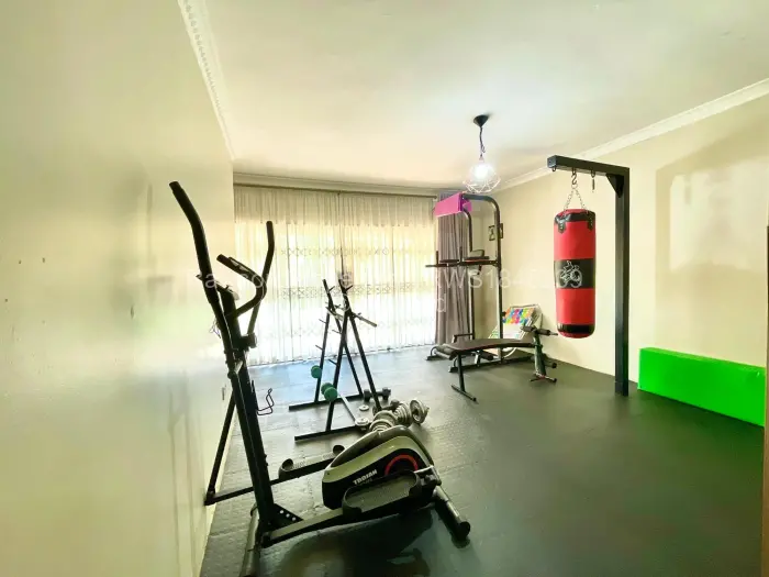 6 Bedroom House for Sale in Mount Pleasant Heights, Harare