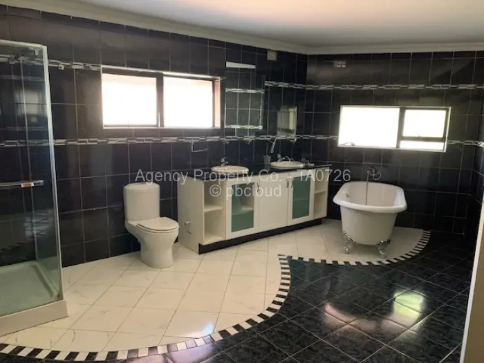 4 Bedroom House to Rent in Chisipite