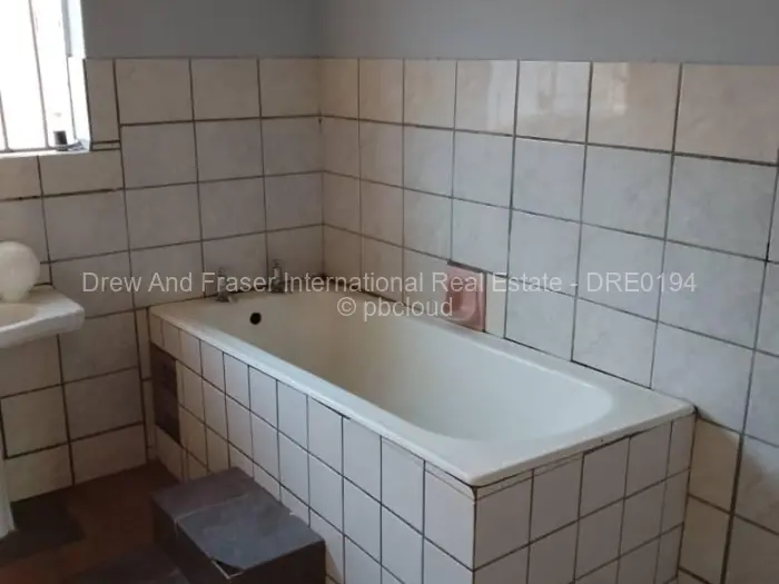 4 Bedroom House for Sale in Damofalls, Damofalls