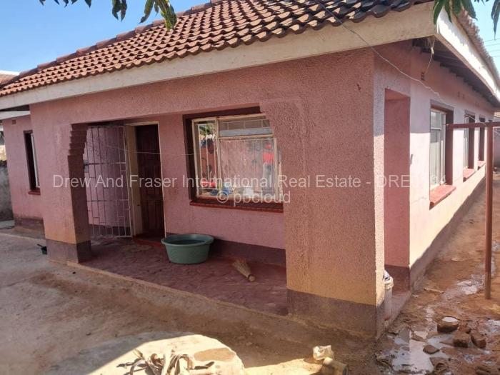 4 Bedroom House for Sale in Damofalls, Damofalls