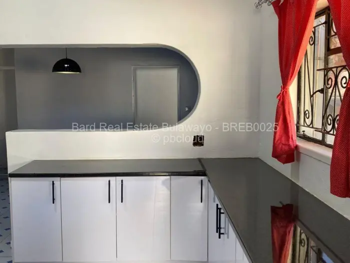 4 Bedroom House for Sale in Morningside Byo, Bulawayo