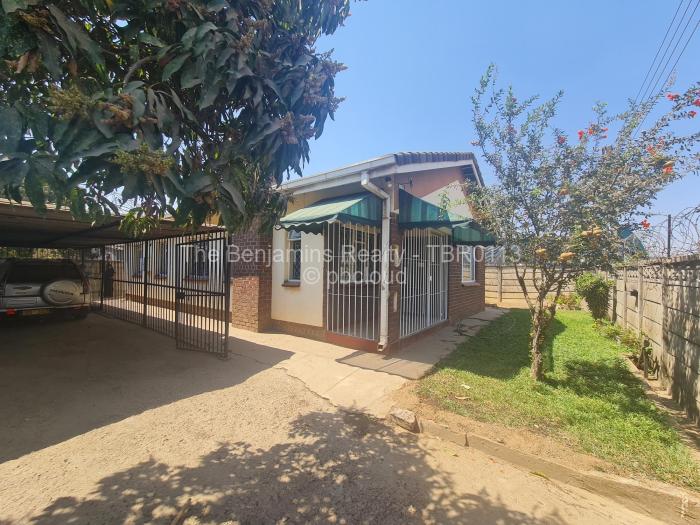 4 Bedroom House to Rent in Glen Norah, Harare
