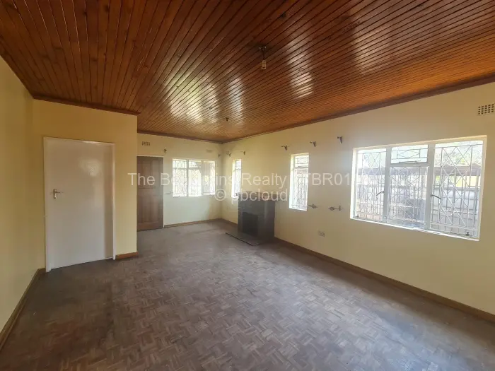4 Bedroom House to Rent in Glen Norah