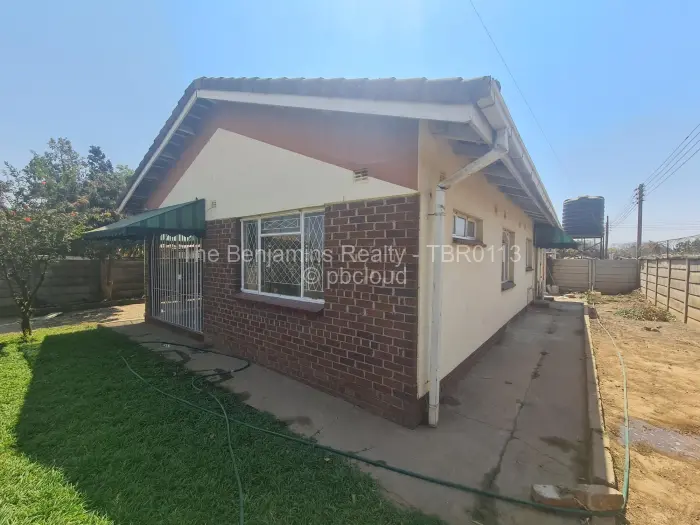 4 Bedroom House to Rent in Glen Norah