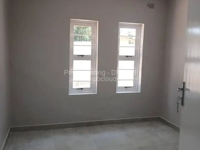 2 Bedroom Cottage/Garden Flat to Rent in Borrowdale West