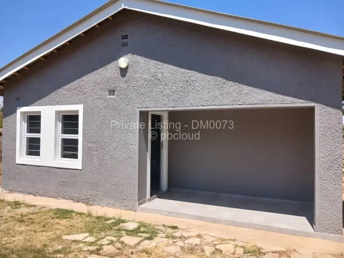 2 Bedroom Cottage/Garden Flat to Rent in Borrowdale West