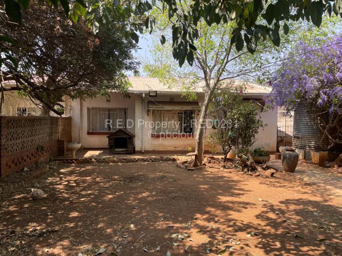 3 Bedroom House for Sale in Bradfield, Bulawayo
