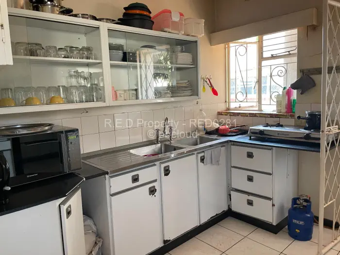 3 Bedroom House for Sale in Bradfield, Bulawayo