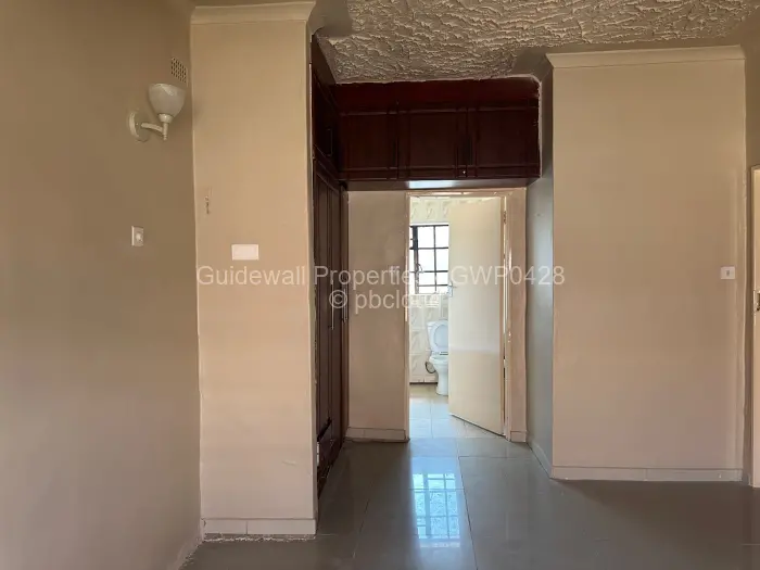 3 Bedroom House to Rent in Meyrick Park