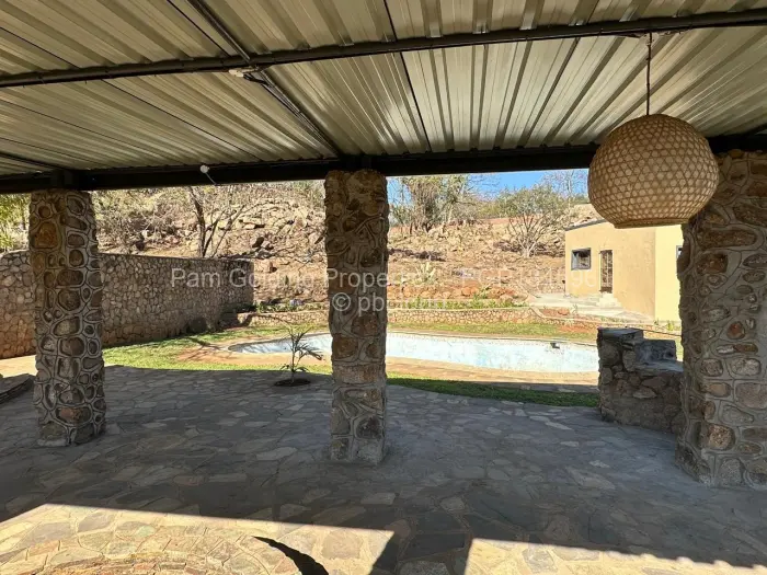4 Bedroom House for Sale in Hillside Byo, Bulawayo