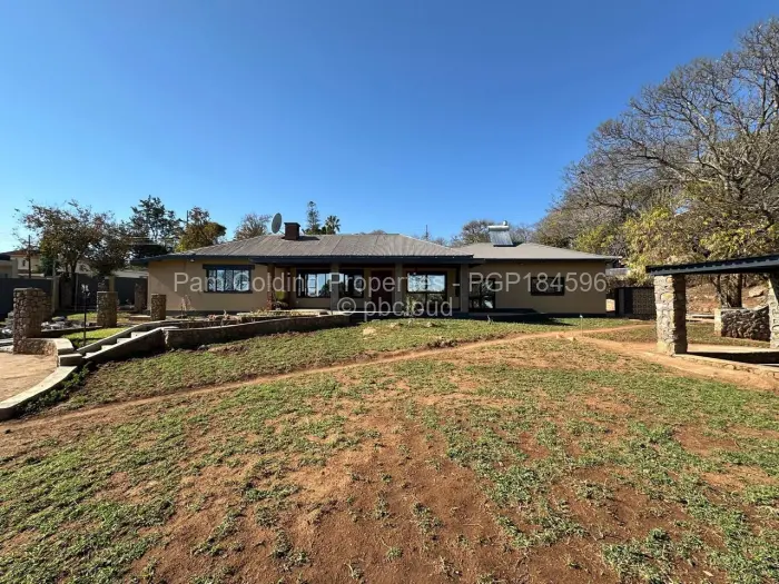 4 Bedroom House for Sale in Hillside Byo, Bulawayo