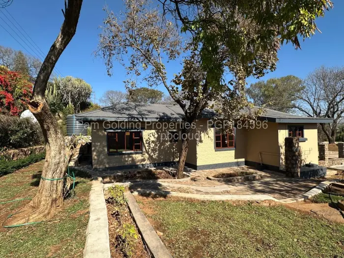 4 Bedroom House for Sale in Hillside Byo, Bulawayo