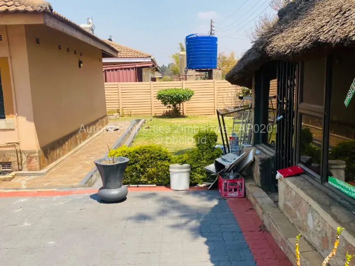3 Bedroom House to Rent in Meyrick Park