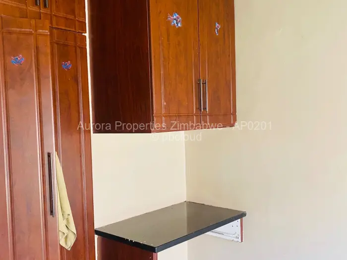 3 Bedroom House to Rent in Meyrick Park