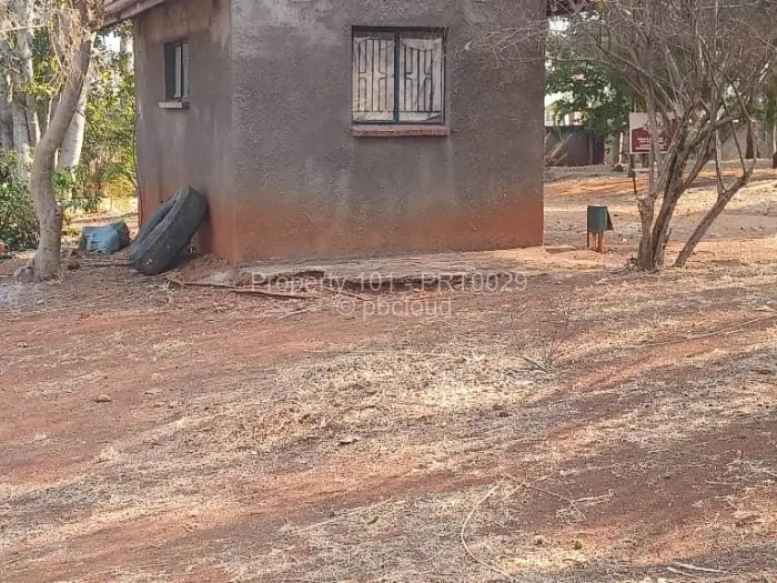 8 Bedroom House for Sale in Hogerty Hill, Harare