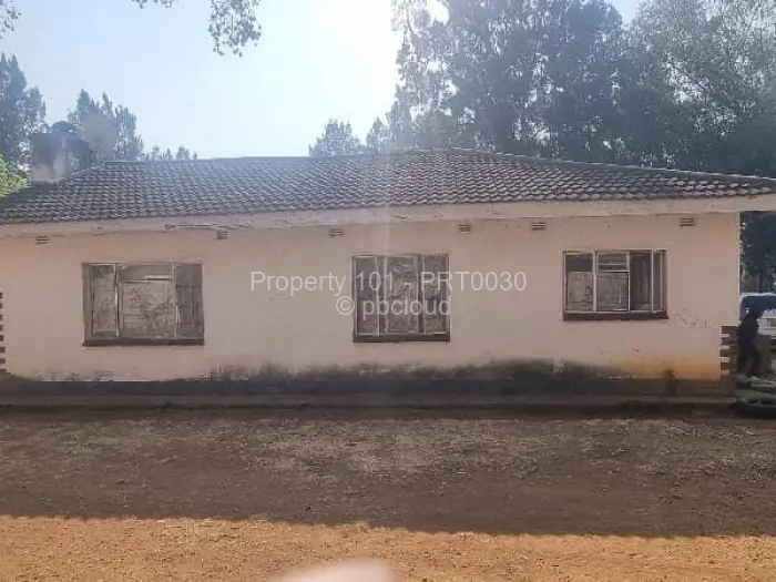 5 Bedroom House for Sale in Norton, Norton