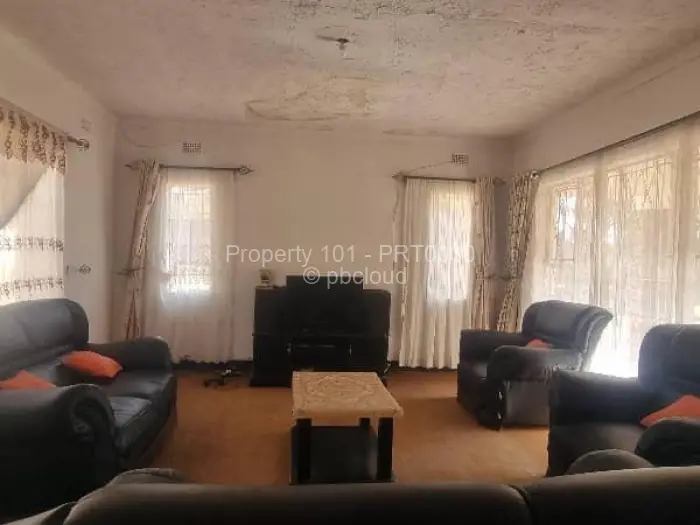 5 Bedroom House for Sale in Norton, Norton