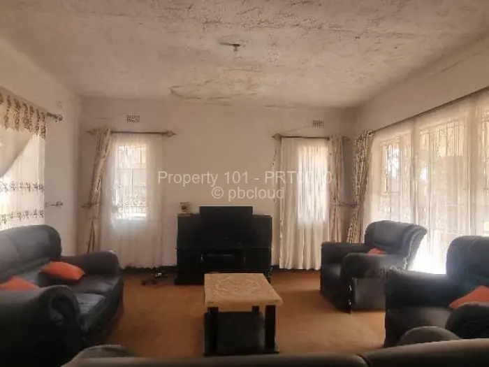 5 Bedroom House for Sale in Norton, Norton