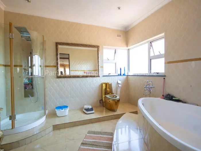 6 Bedroom House for Sale in Shawasha Hills, Harare