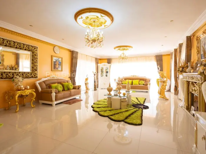 6 Bedroom House for Sale in Shawasha Hills, Harare