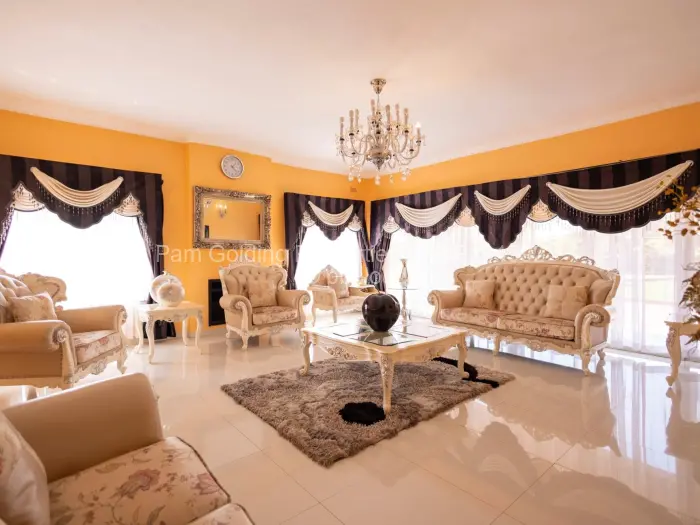 6 Bedroom House for Sale in Shawasha Hills, Harare