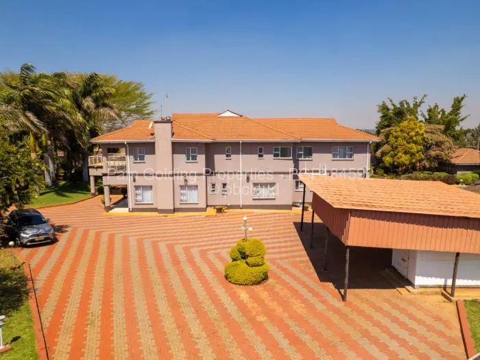 6 Bedroom House for Sale in Shawasha Hills, Harare